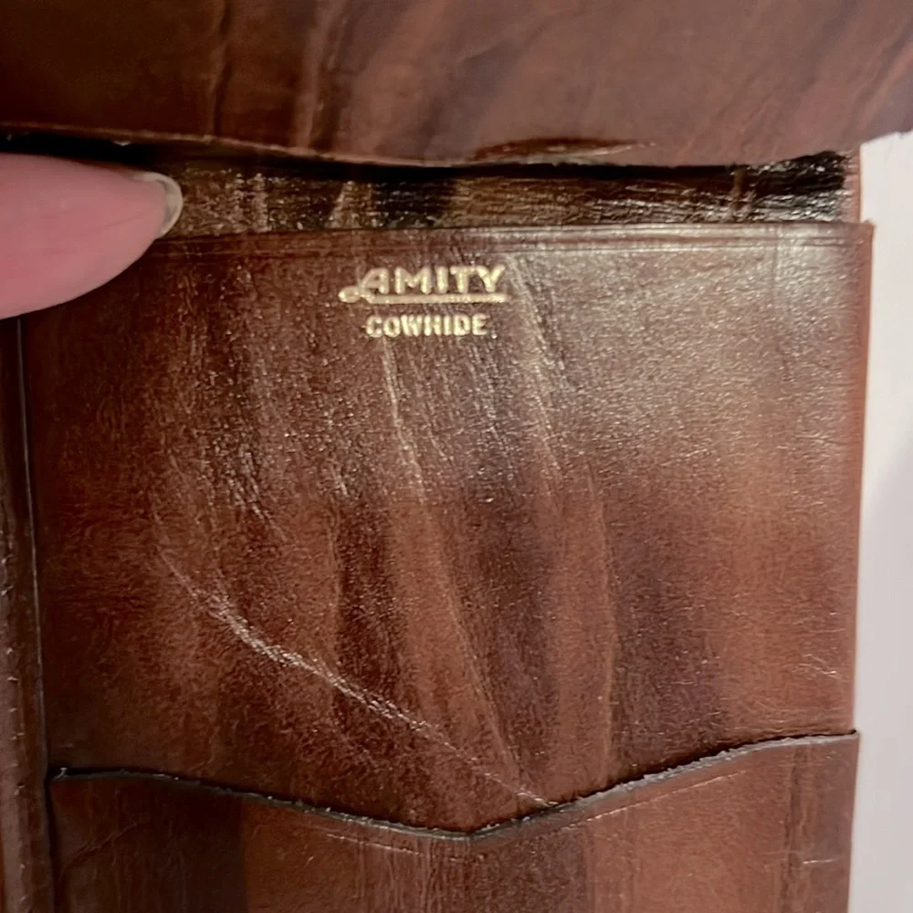 Vtg. 90's Split Cowhide AMITY Soft Leather Bifold Wallet. Brown/Black. Pockets.